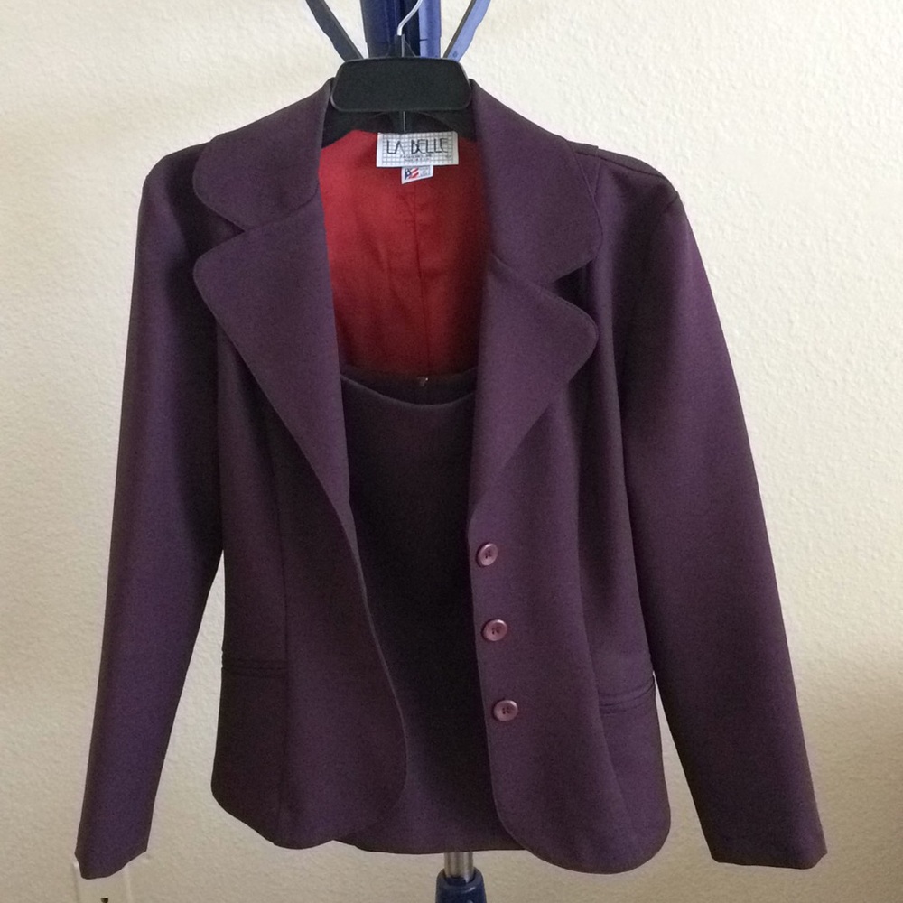 skirt suits